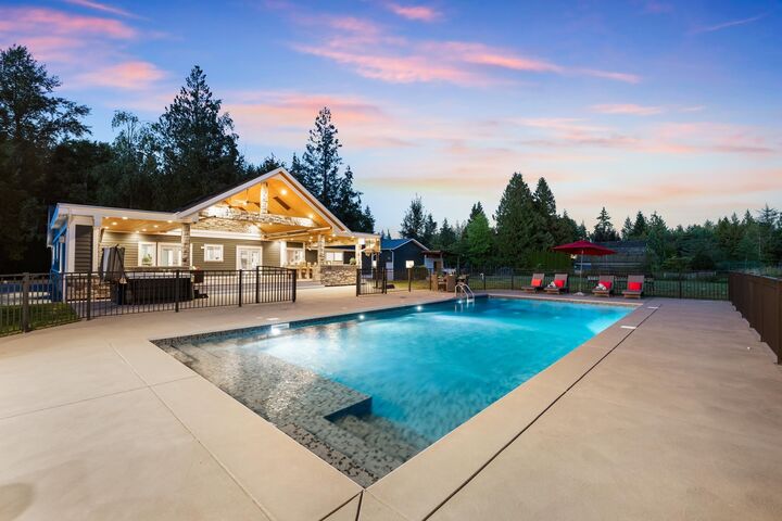Property Photo: 21298 36 Avenue BC V3A 8N6