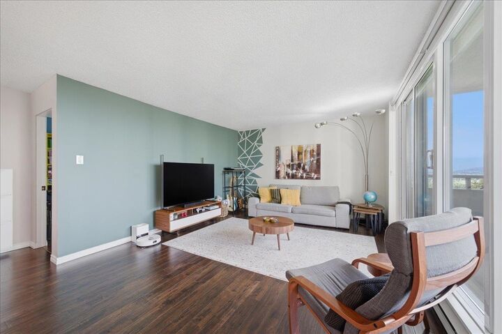 Property Photo: 4160 Sardis Street 1006 BC V5H 1K2
