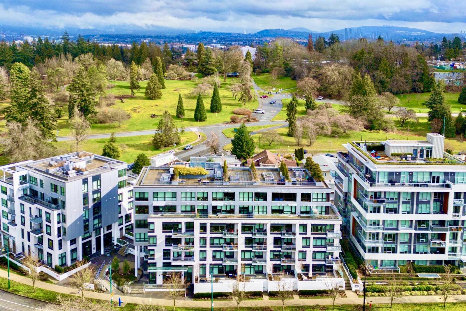 Property Photo: 4932 Cambie Street 302 BC V5Z 0K1