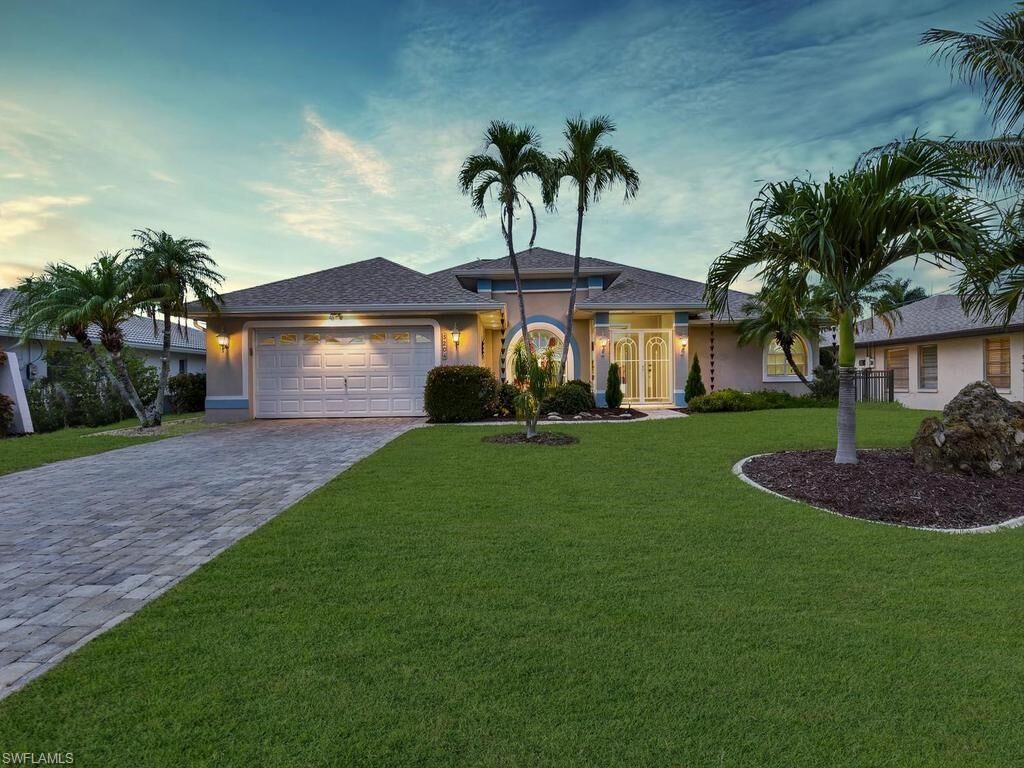Property Photo:  5204 SW 3rd Ave  FL 33914 