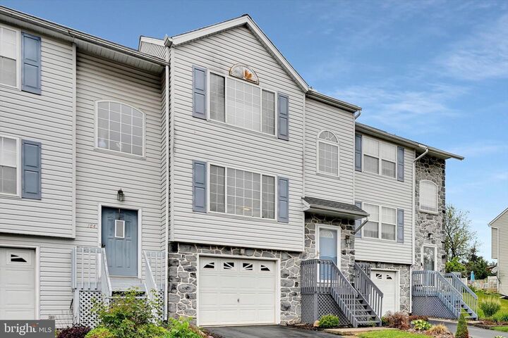Property Photo:  186 Riders Way  PA 17042 