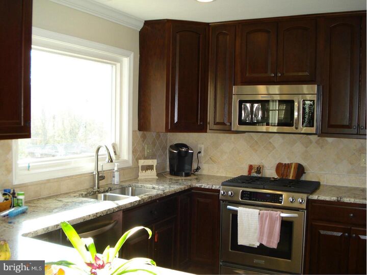 Property Photo:  6419 Lyric Lane  VA 22044 