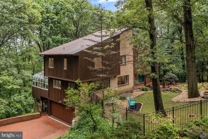 Property Photo:  3385 Woodbridge Circle  PA 18017 