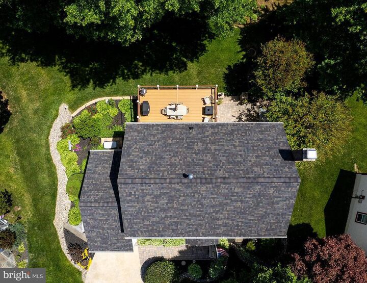 Property Photo:  9200 Wyeth Lane  VA 22015 