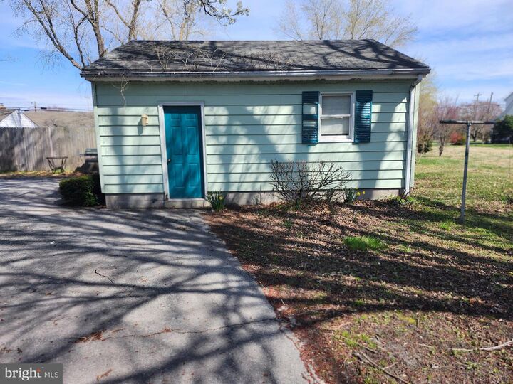 Property Photo: 301 Glendale Drive MD 21804