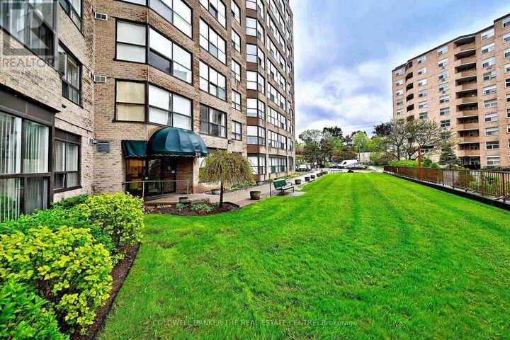 Property Photo: 250 Davis Drive 208 ON L3Y 7T7