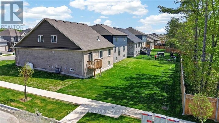 Property Photo: 3 Hillcroft Way ON K0M 1A0