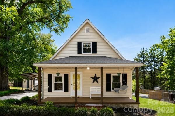Property Photo:  602 E Lee Avenue  NC 28016 