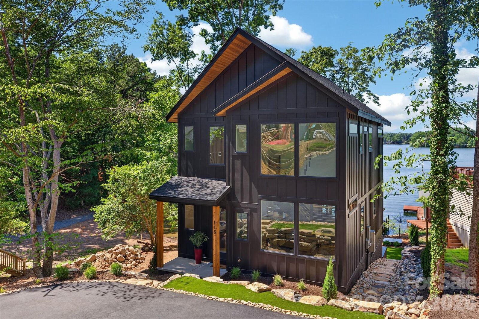 Property Photo: 115 High Shores Road NC 28128