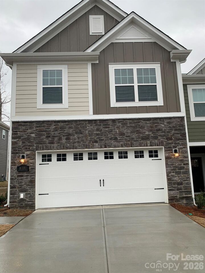 Property Photo:  8101 Ramsburg Drive  NC 28269 