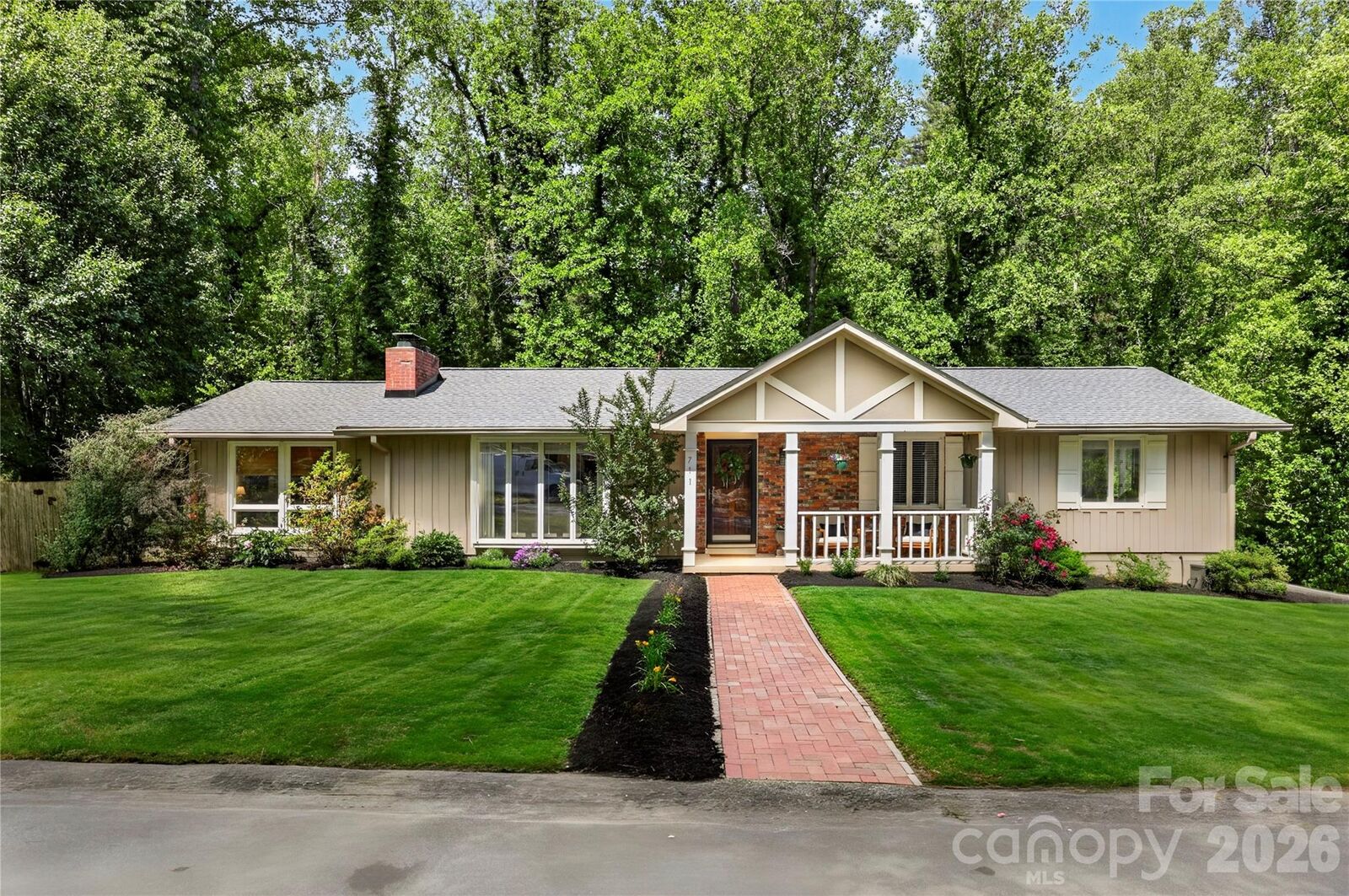 Property Photo:  711 Oak Terrace Lane  NC 28791 