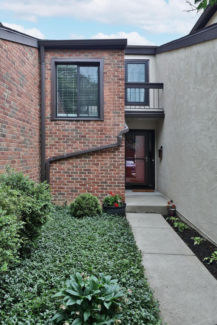 Property Photo:  206 St Pierre Street  OH 43085 