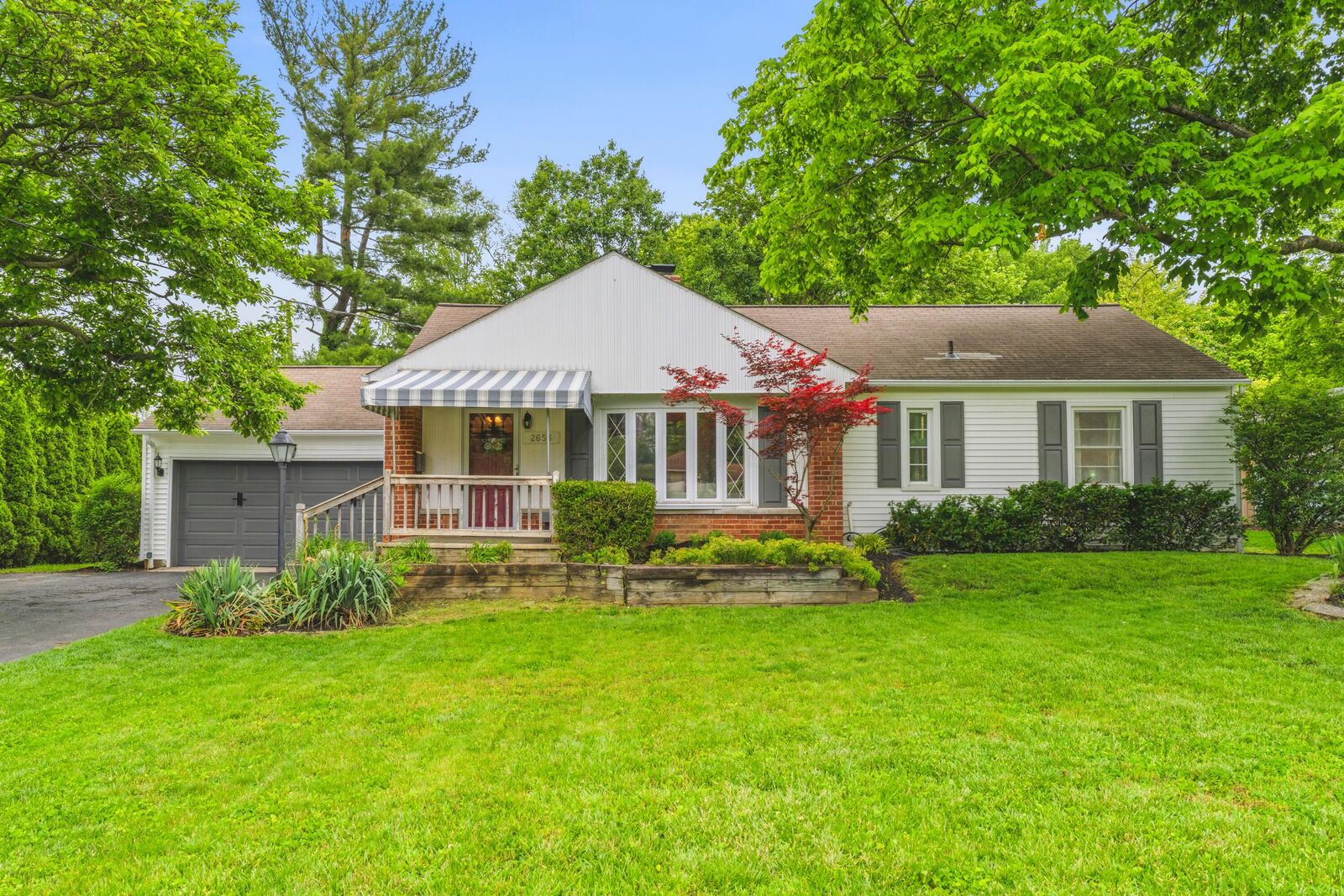 Property Photo:  2656 Zollinger Road  OH 43221 