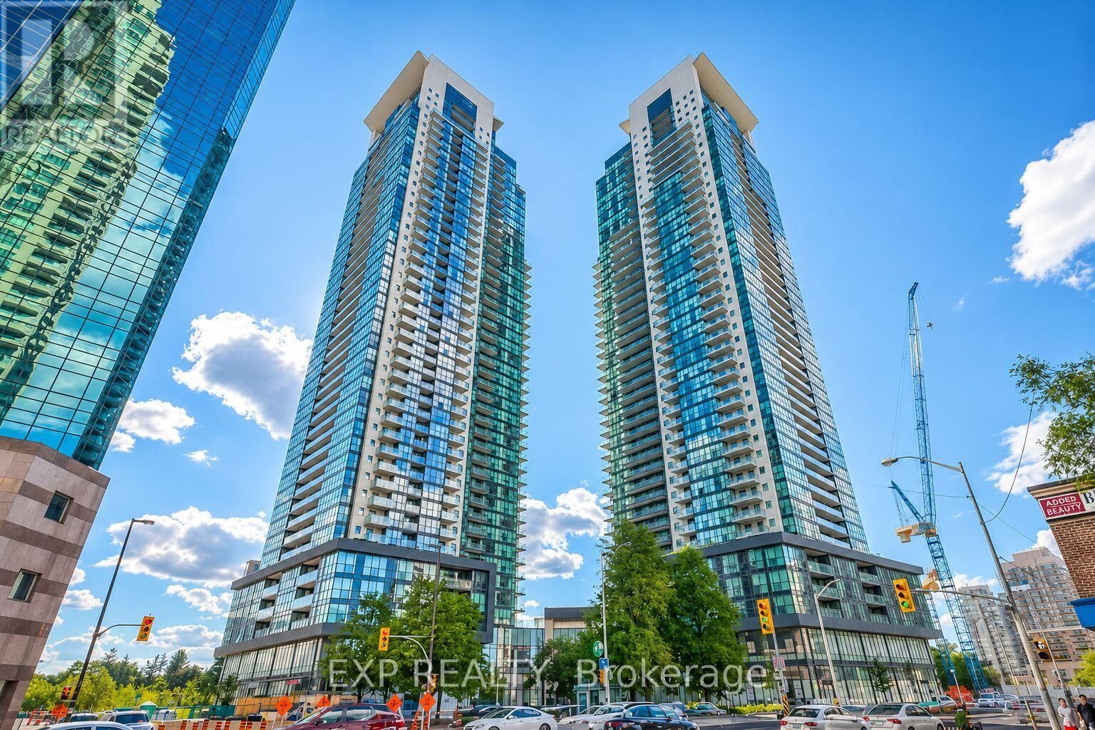 Property Photo: 5162 Yonge Street Th 10 ON M2N 0E9