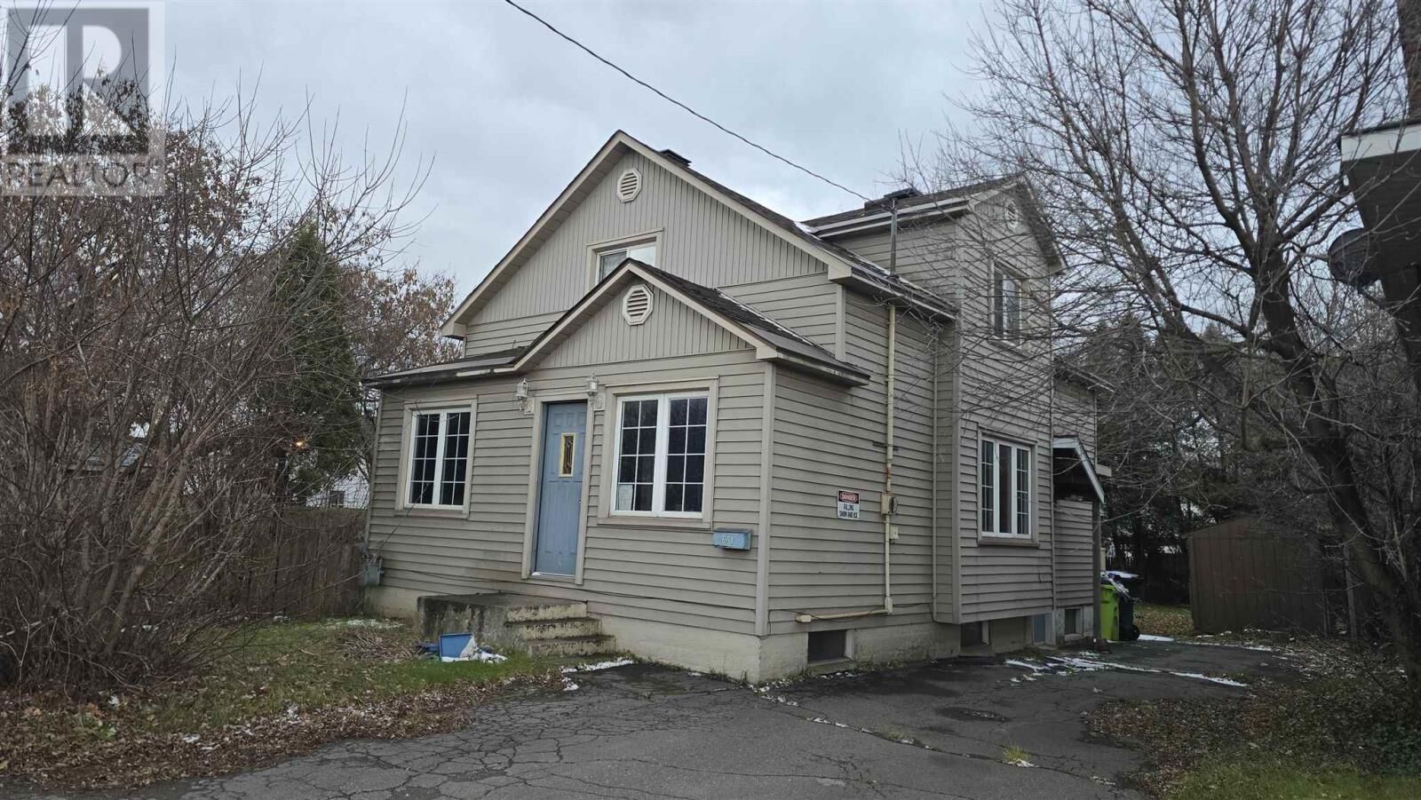 Property Photo:  651 Wallace Ter  ON P6C 1M1 