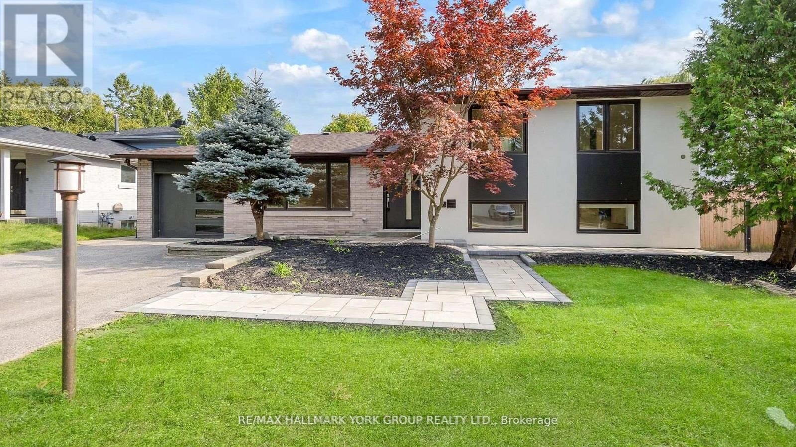Property Photo:  1000 Lemar Road Main Fl  ON L3Y 1S1 