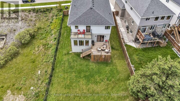 Property Photo:  2433 Tokala Trail  ON N6G 0V6 