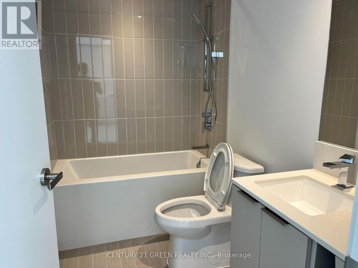 Property Photo: 3900 Confederation Parkway 3108 ON L5B 0M3