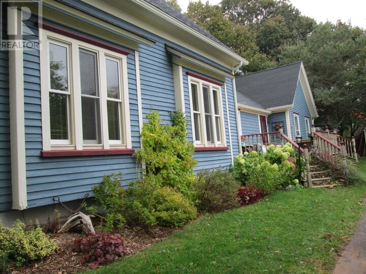 Property Photo:  10 Nelson Street  PE C0A 1J0 