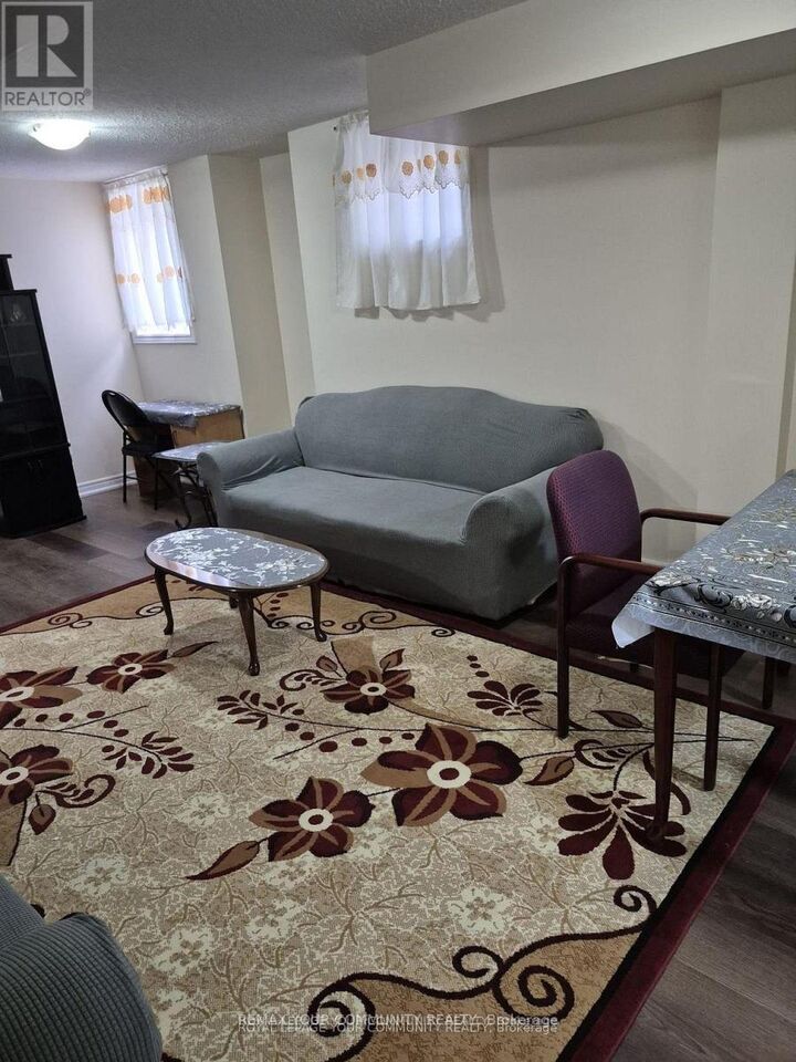 Property Photo:  9 Hawkridge Trail  ON L6P 2T5 