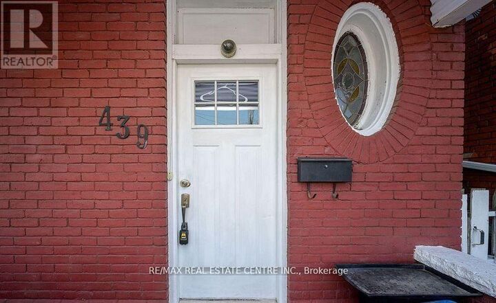 Property Photo: 439 Wentworth St N ON L8L 5W6