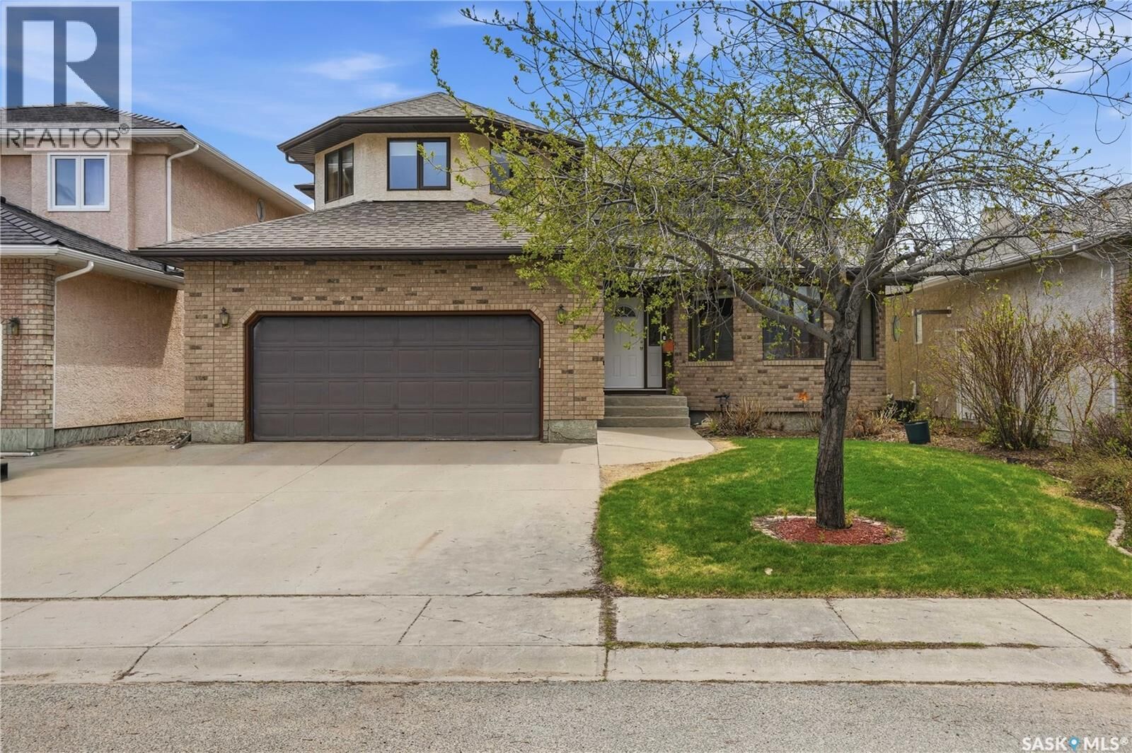 Property Photo:  5078 Wascana Vista Court  SK S4V 2S2 