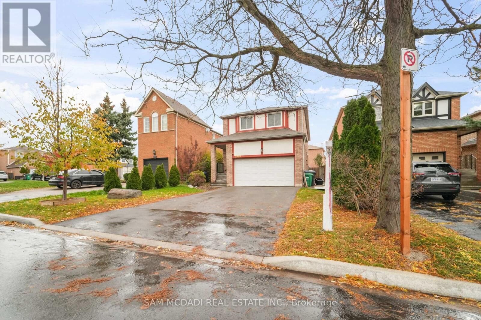 Property Photo:  2988 Gulfstream Way  ON L5N 6J8 
