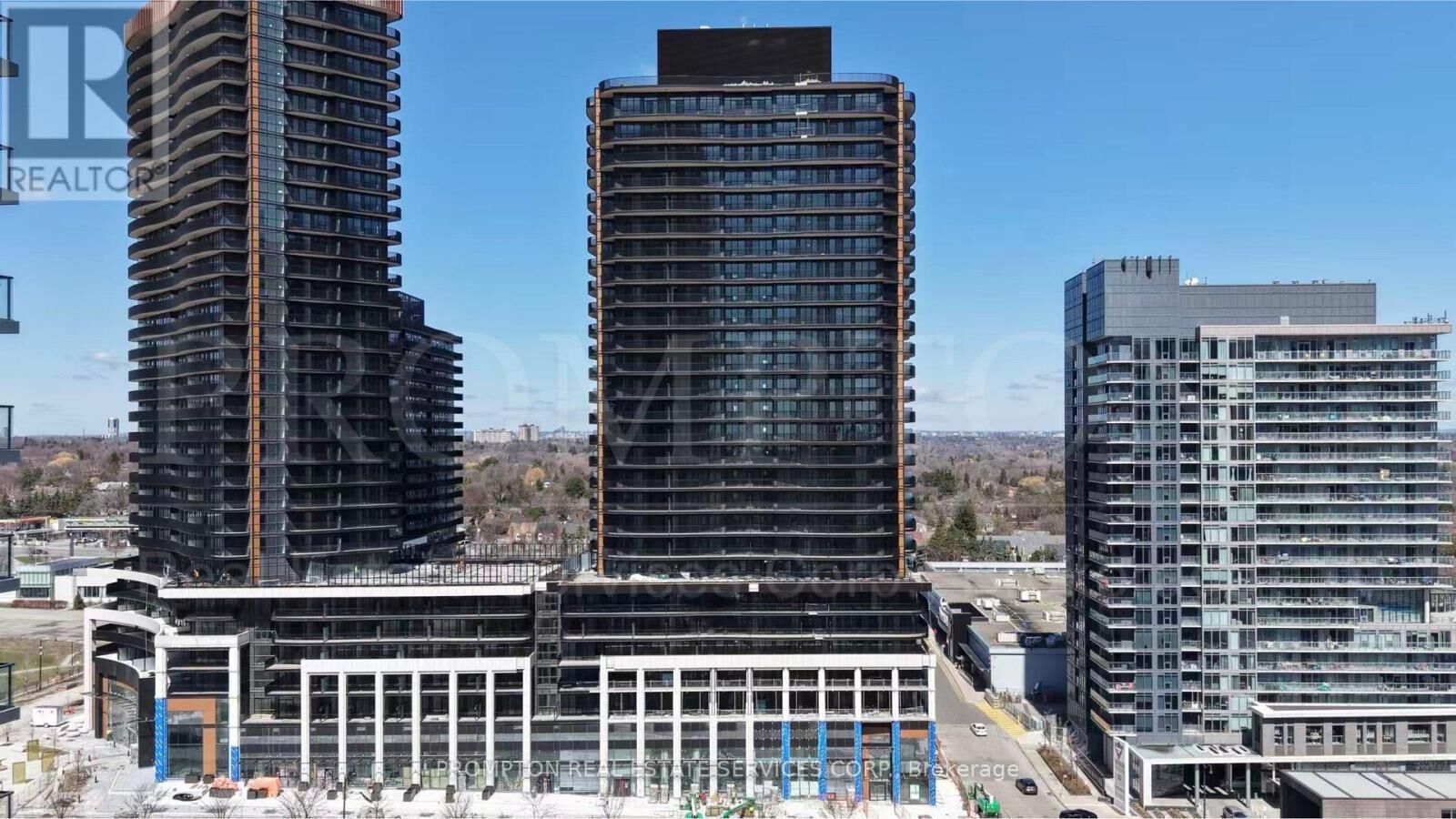 Property Photo:  68 Esther Shiner Boulevard 1712  ON M2K 0J6 