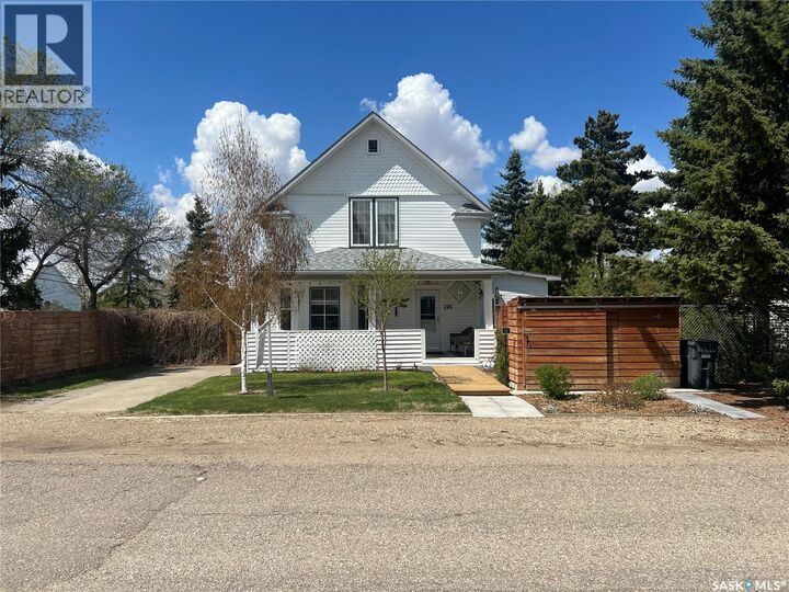 Property Photo:  205 3rd Avenue  SK S0L 1K0 