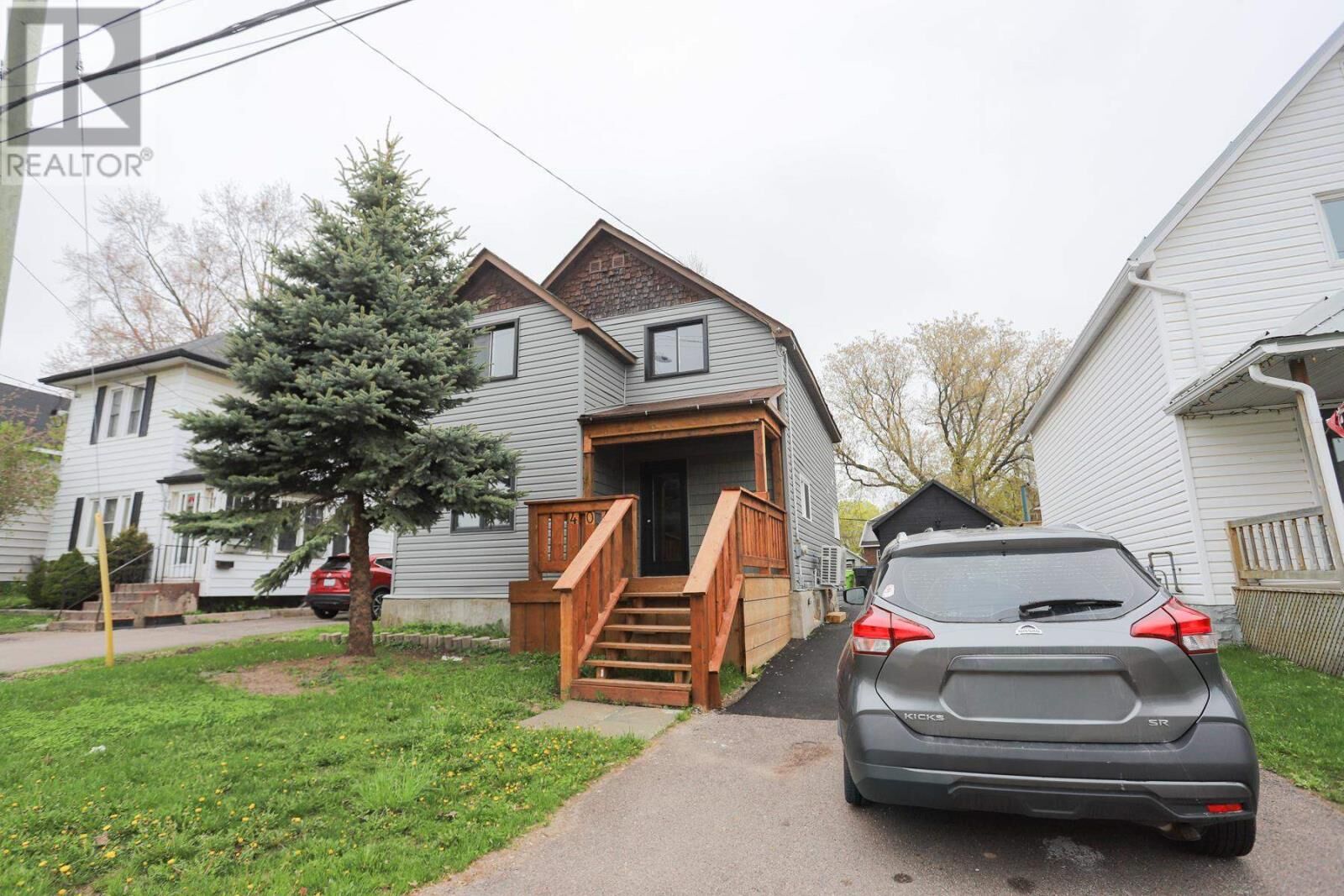 Property Photo:  404 John St  ON P6C 3J9 