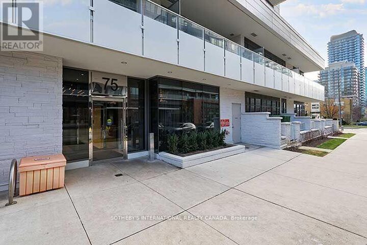 Property Photo:  75 Canterbury Place 1015  ON M2N 2N1 