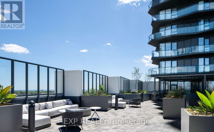 Property Photo: 36 Zorra Street 2601 ON M8Z 0G5