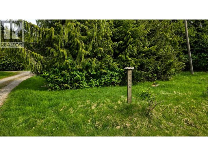 Property Photo:  252 Bayview Drive  BC V0T 1R0 