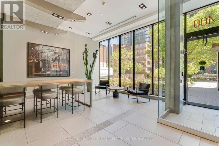 Property Photo: 400 Wellington Street West 802 ON M5V 0B5
