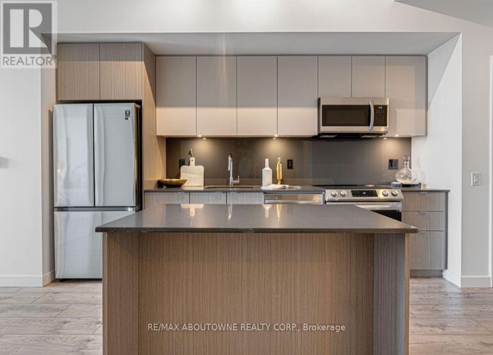 Property Photo: 133 Bronte Road B0819 ON L6L 3C1