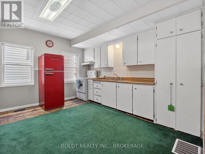 Property Photo:  78 Maple Street  ON L2R 2B2 