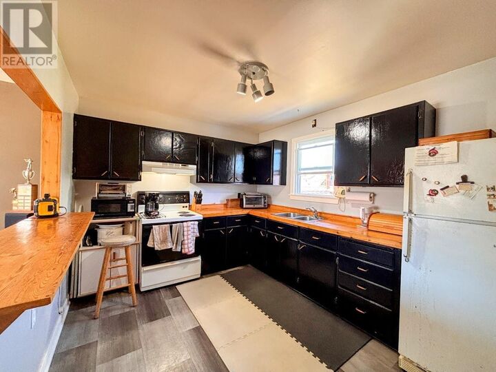 Property Photo: 25 Neebig Ave ON P0T 2C0