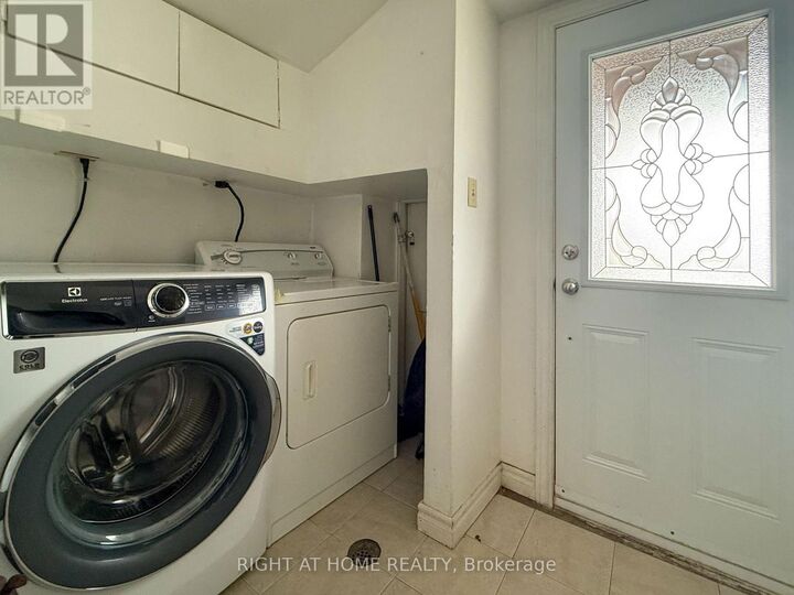Property Photo:  159 Mintwood Drive Lower  ON M2M 3A6 