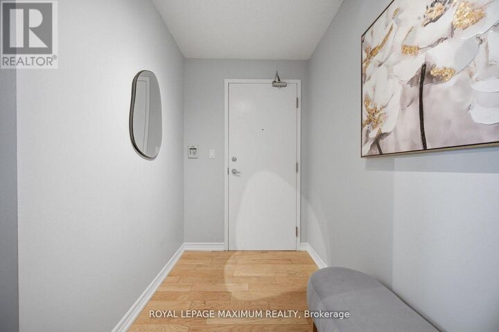 Property Photo:  200 Manitoba Street 508  ON M8Y 3Y9 
