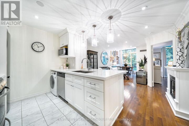Property Photo: 24 Southport Street 146 ON M6S 4Z1