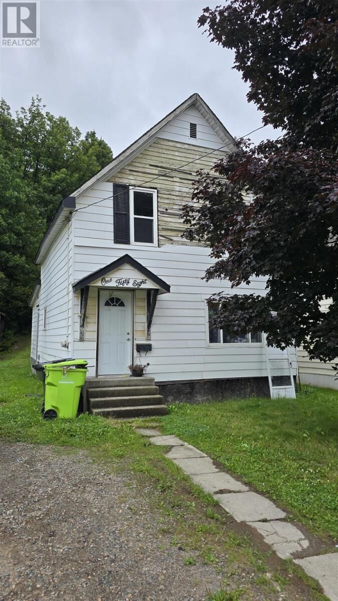 Property Photo:  158 Trelawne Ave  ON P6B 2N2 