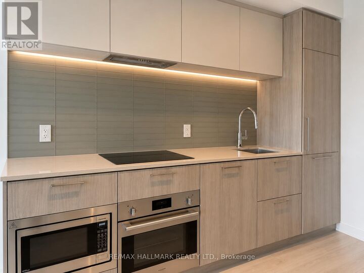 Property Photo: 36 Olive Avenue 2808 ON M2N 4P9