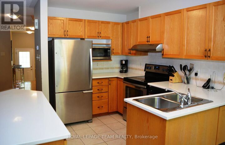 Property Photo:  1345 Halton Terrace  ON K2K 3J2 