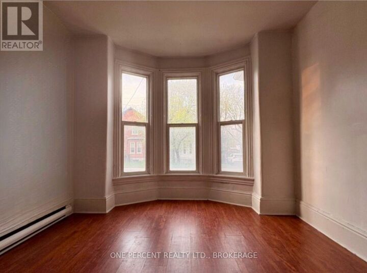 Property Photo:  382 Earl Street 1  ON K7L 2J5 