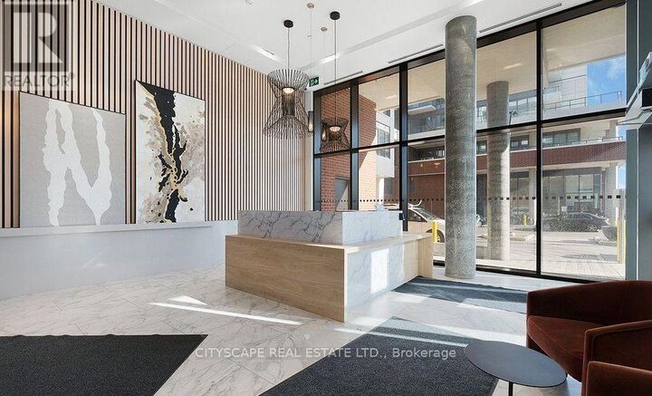Property Photo:  5 Wellington Street 814  ON N2G 0E3 