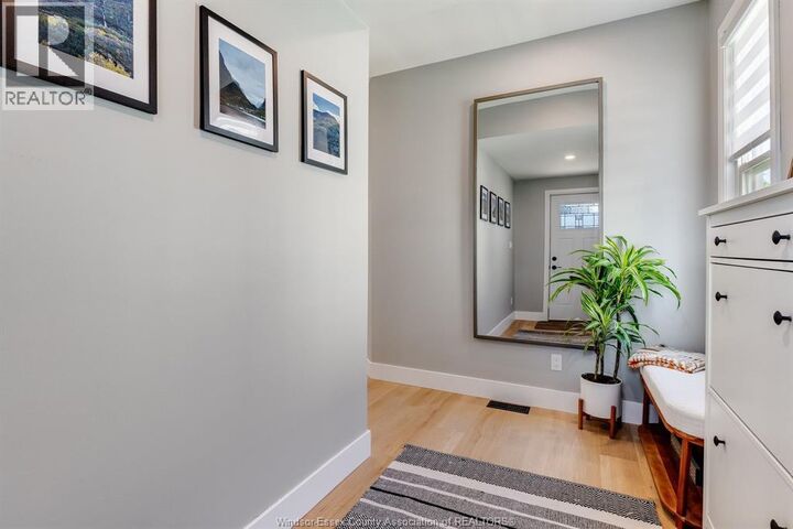 Property Photo:  391 Curry Avenue  ON N9B 2B6 