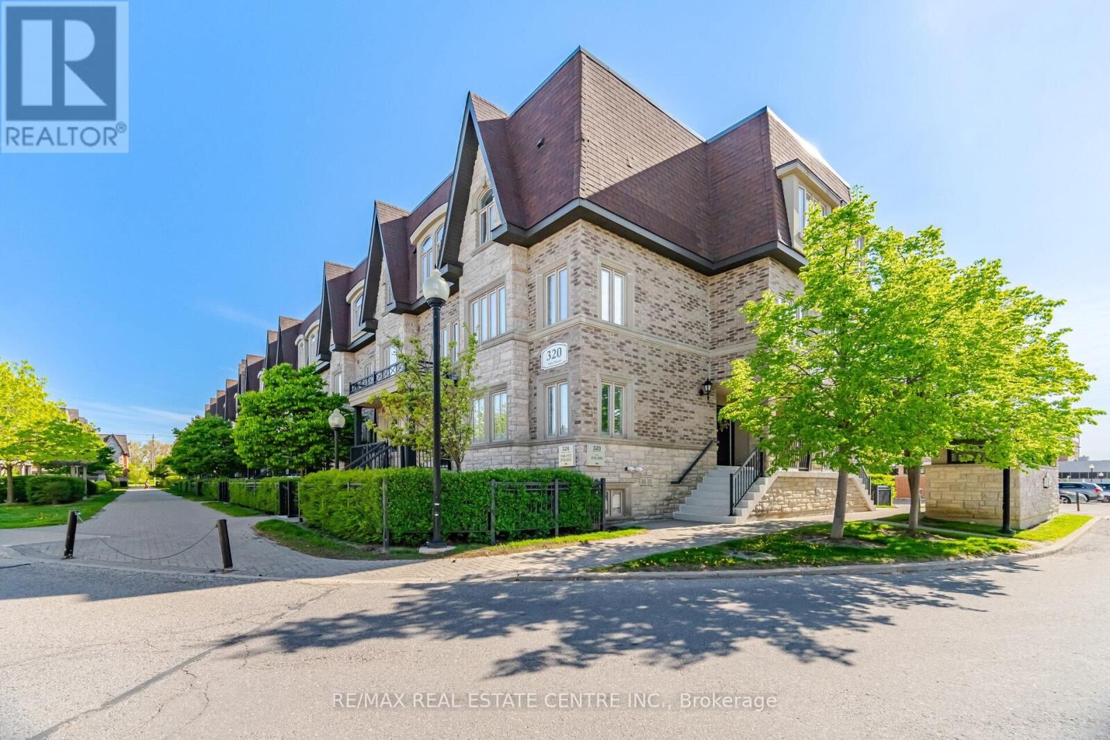 Photo de la propriété:  320 John Street 211  ON L3T 0B1 