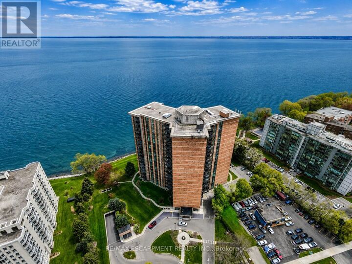 Property Photo:  5250 Lakeshore Road 602  ON L7L 5L2 