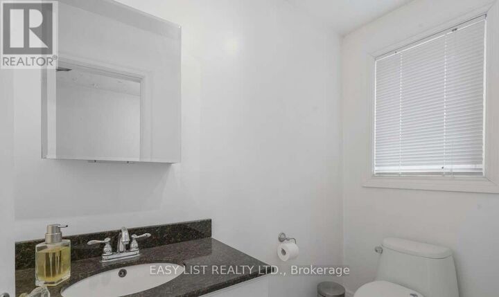Property Photo:  41 Churchill Avenue  ON M2N 1Y6 