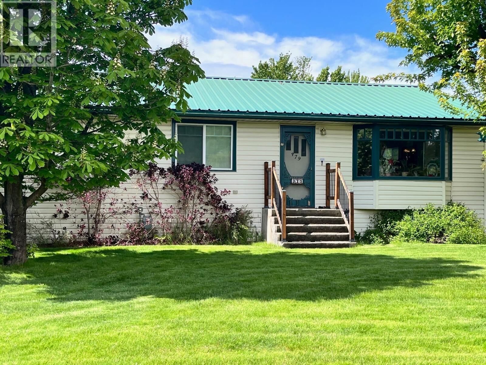 Property Photo:  379 Rolph Street  BC V2J 1A2 